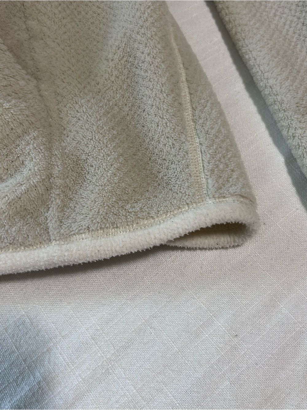 Patagonia Womans XL Polartec Thermal Pro Fleece Pullover - Cream - Picture 10 of 12